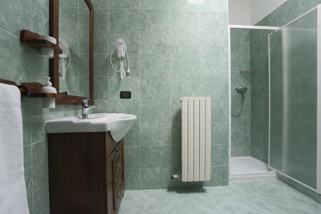Lecce Guesthouse ภายนอก รูปภาพ