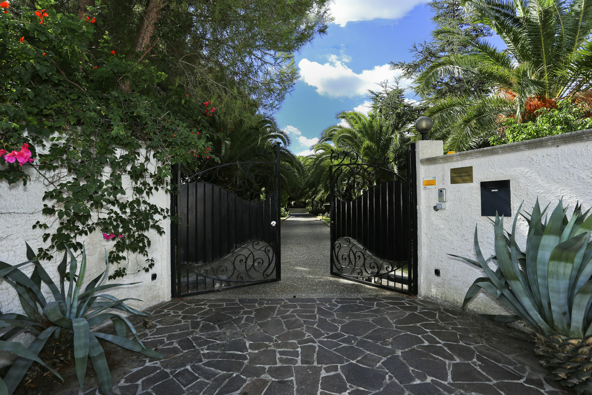 Lecce Guesthouse ภายนอก รูปภาพ