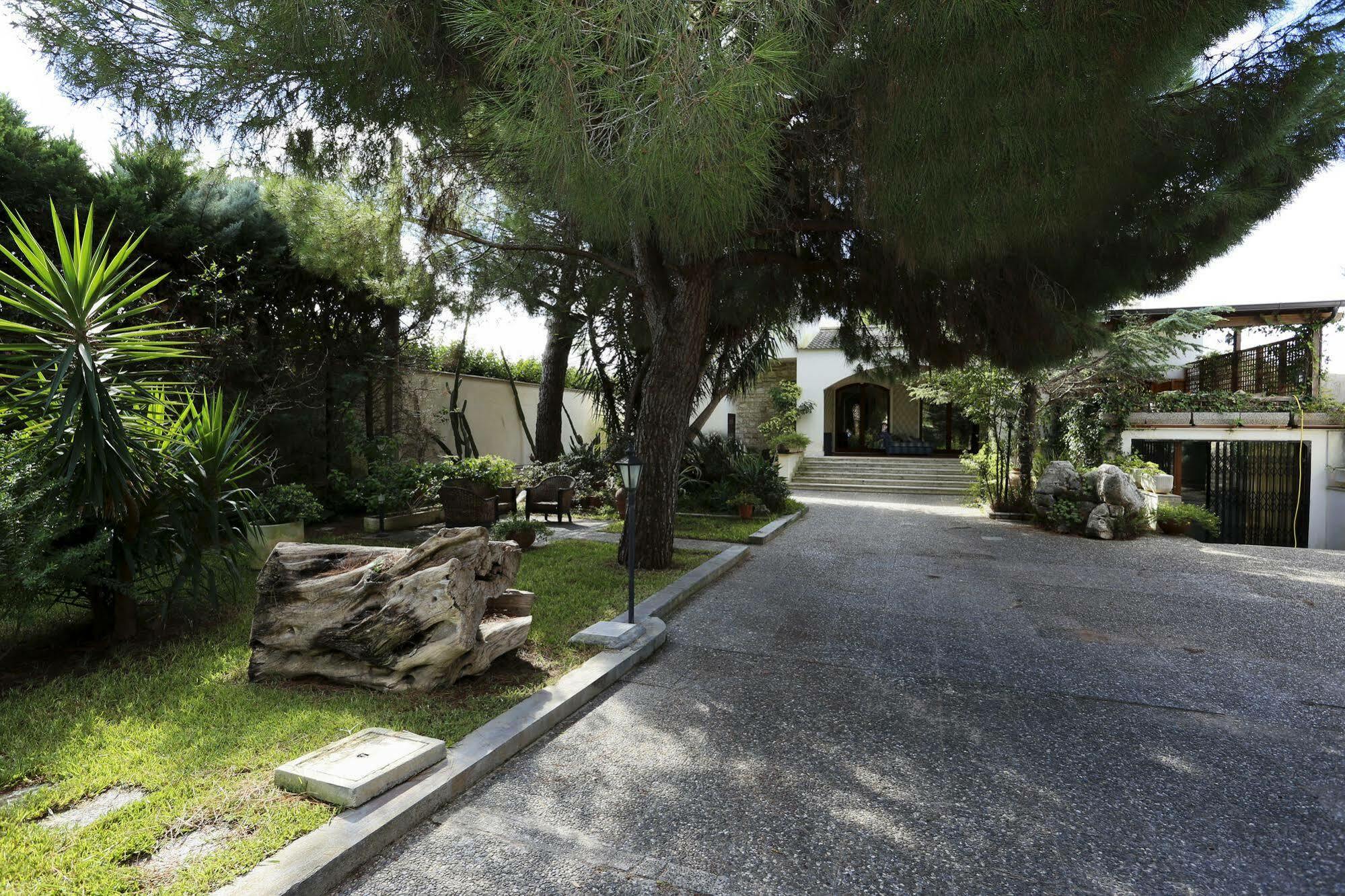 Lecce Guesthouse ภายนอก รูปภาพ