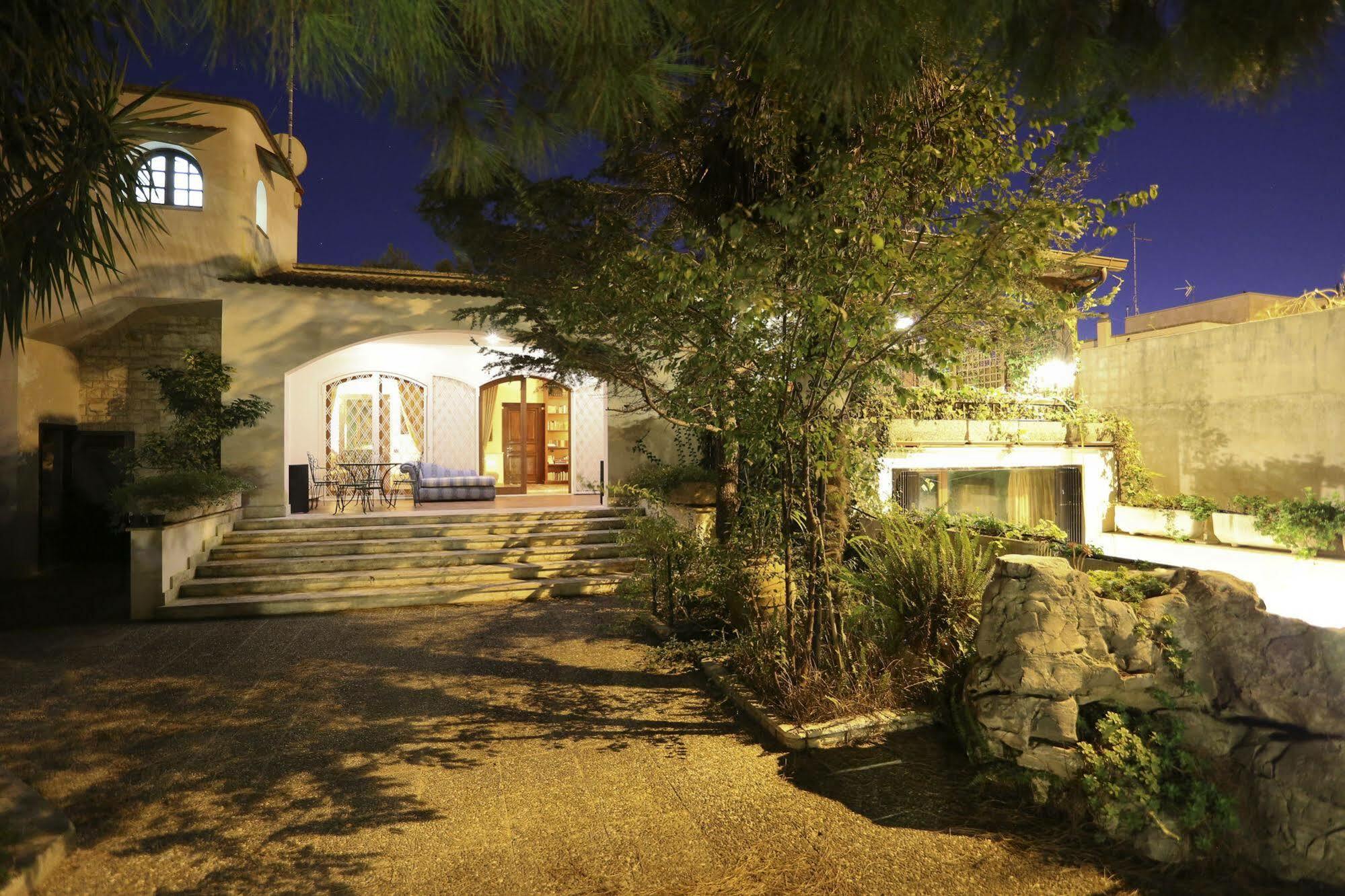 Lecce Guesthouse ภายนอก รูปภาพ