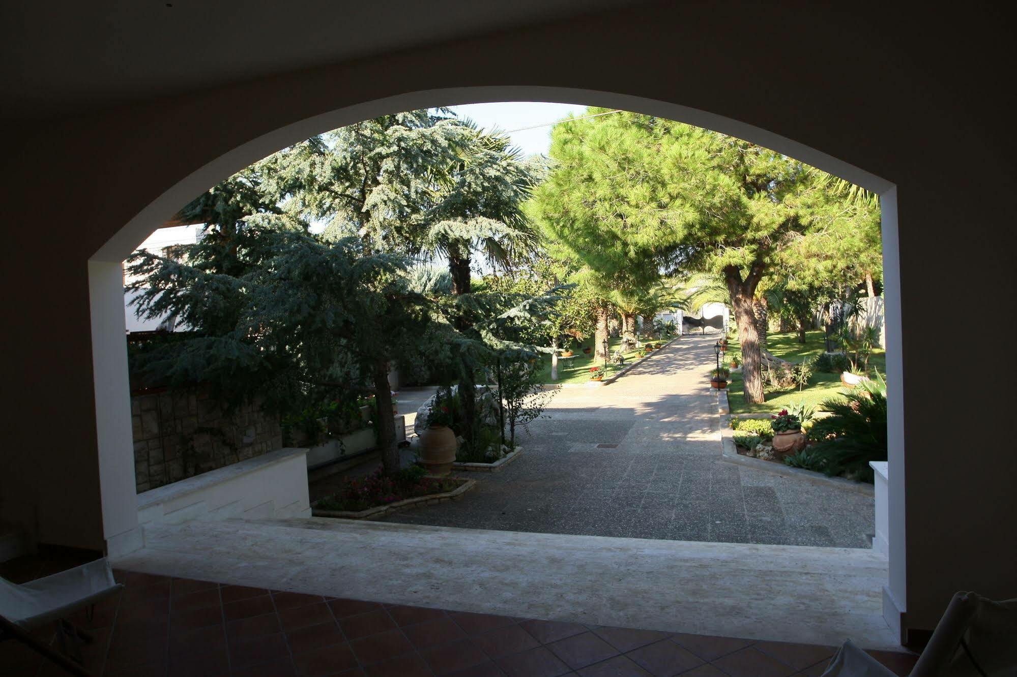 Lecce Guesthouse ภายนอก รูปภาพ