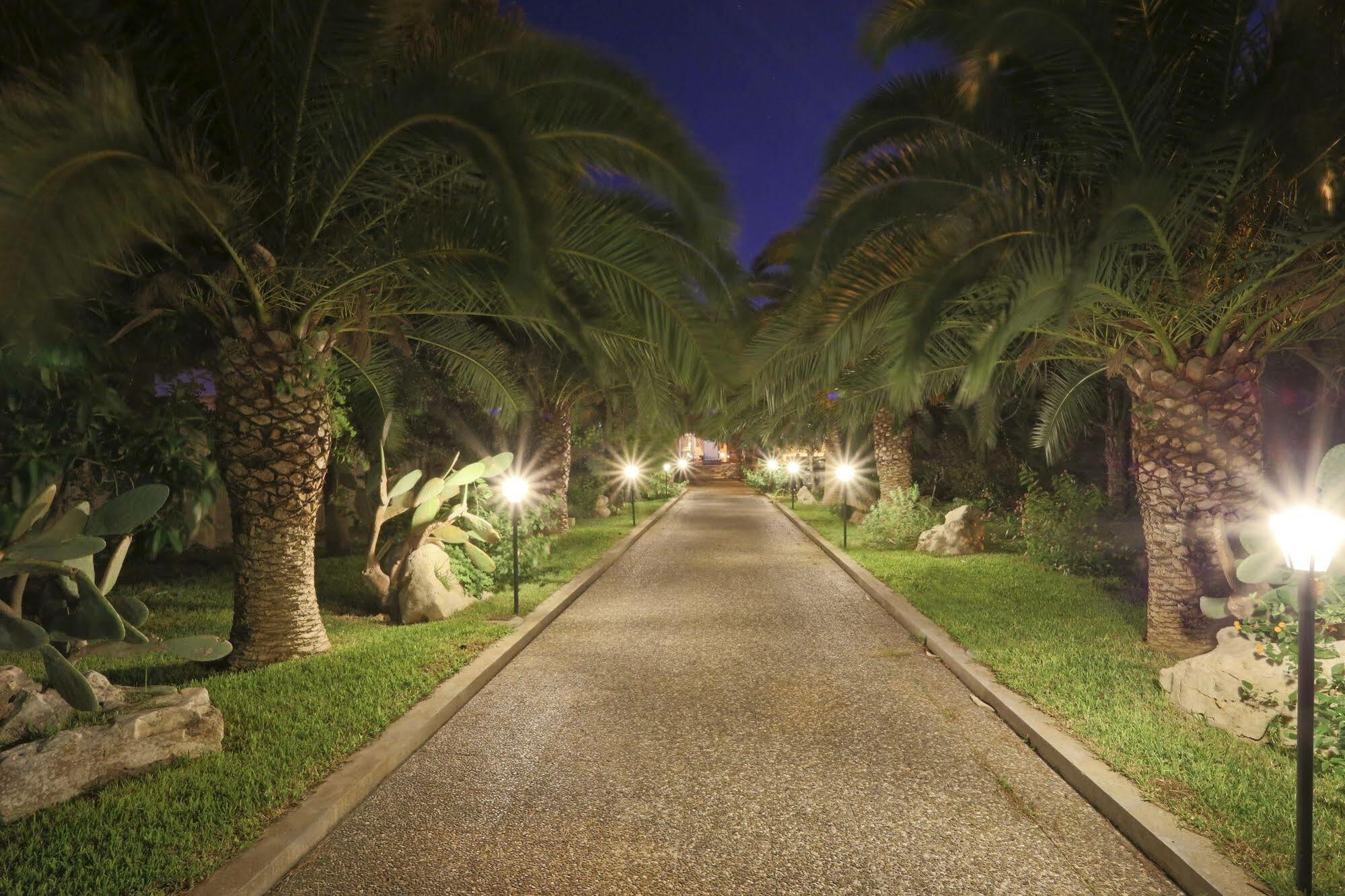Lecce Guesthouse ภายนอก รูปภาพ